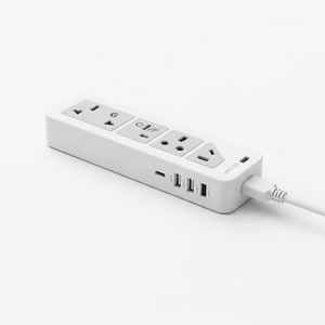 国际多功能插座4孔+USB